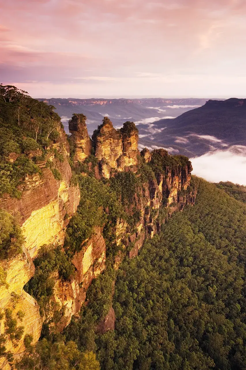 The Three Sisters, Katoomba, New South Wales, Australia.