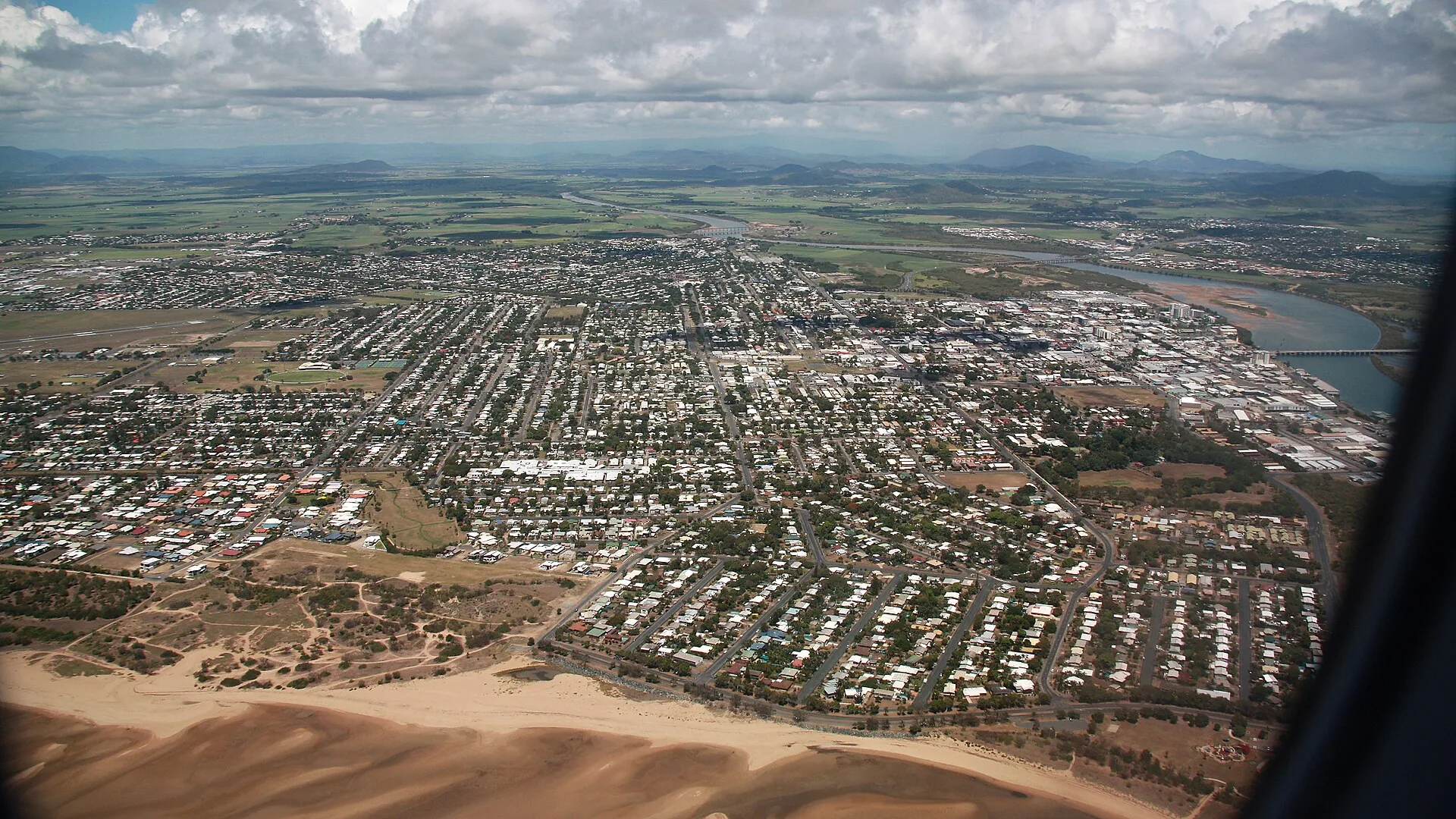 Aerial view over Mackay, 2009
