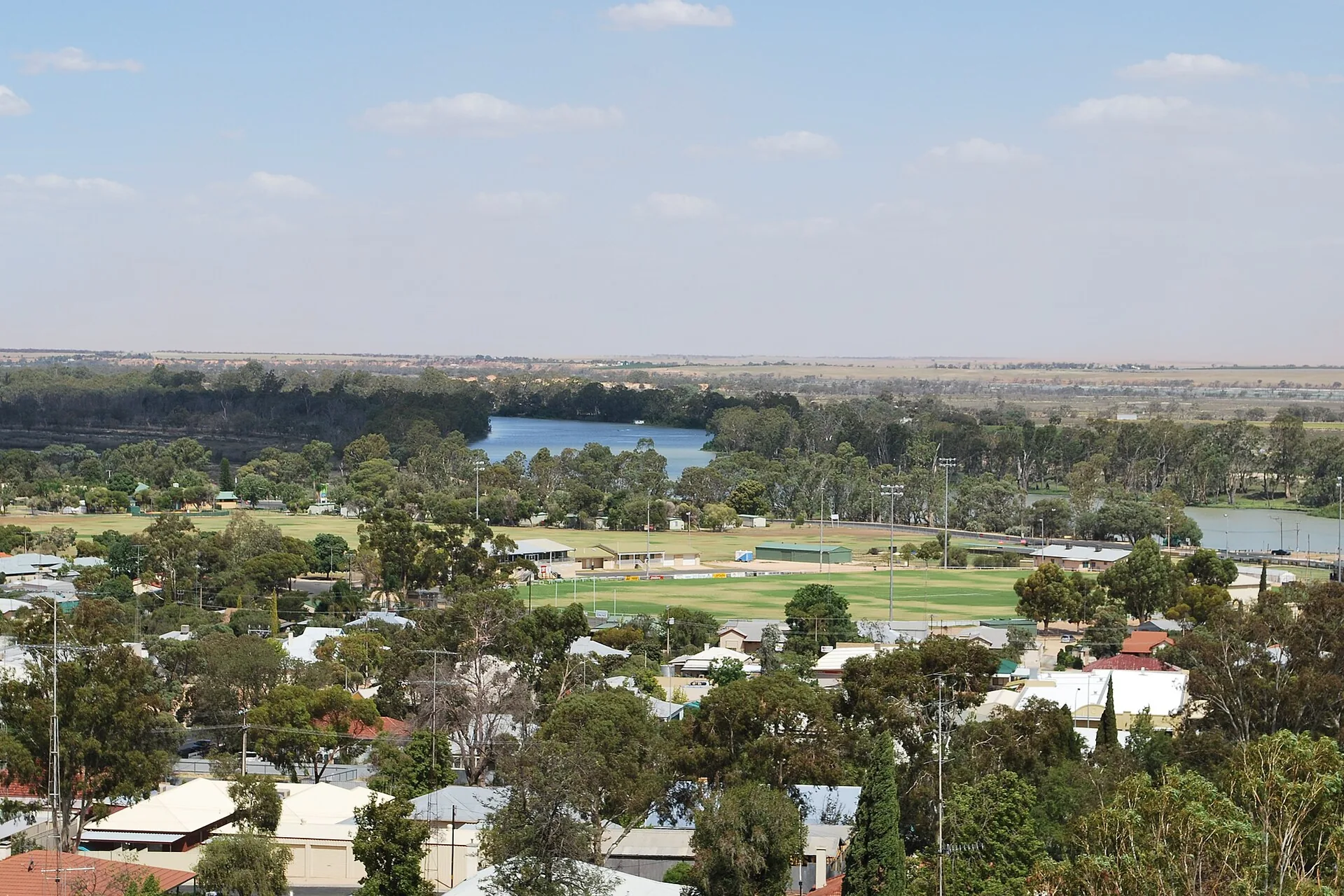 Overlooking the Australian rules football ground and en:Murray River at en:Berri, South Australia